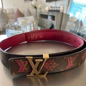 Louis Vuitton Woman’s belt . Beautiful belt